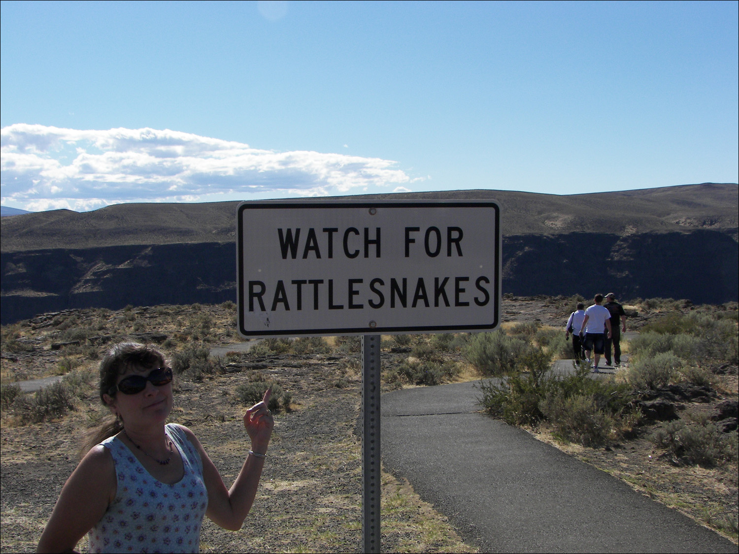 Washington State- Warning sign on way to view of Wanapum lake off I90